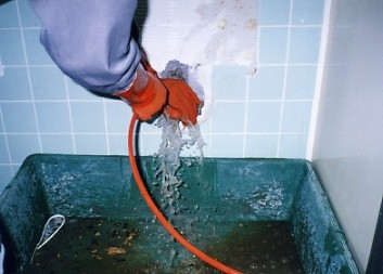 小便器排水管高圧洗浄